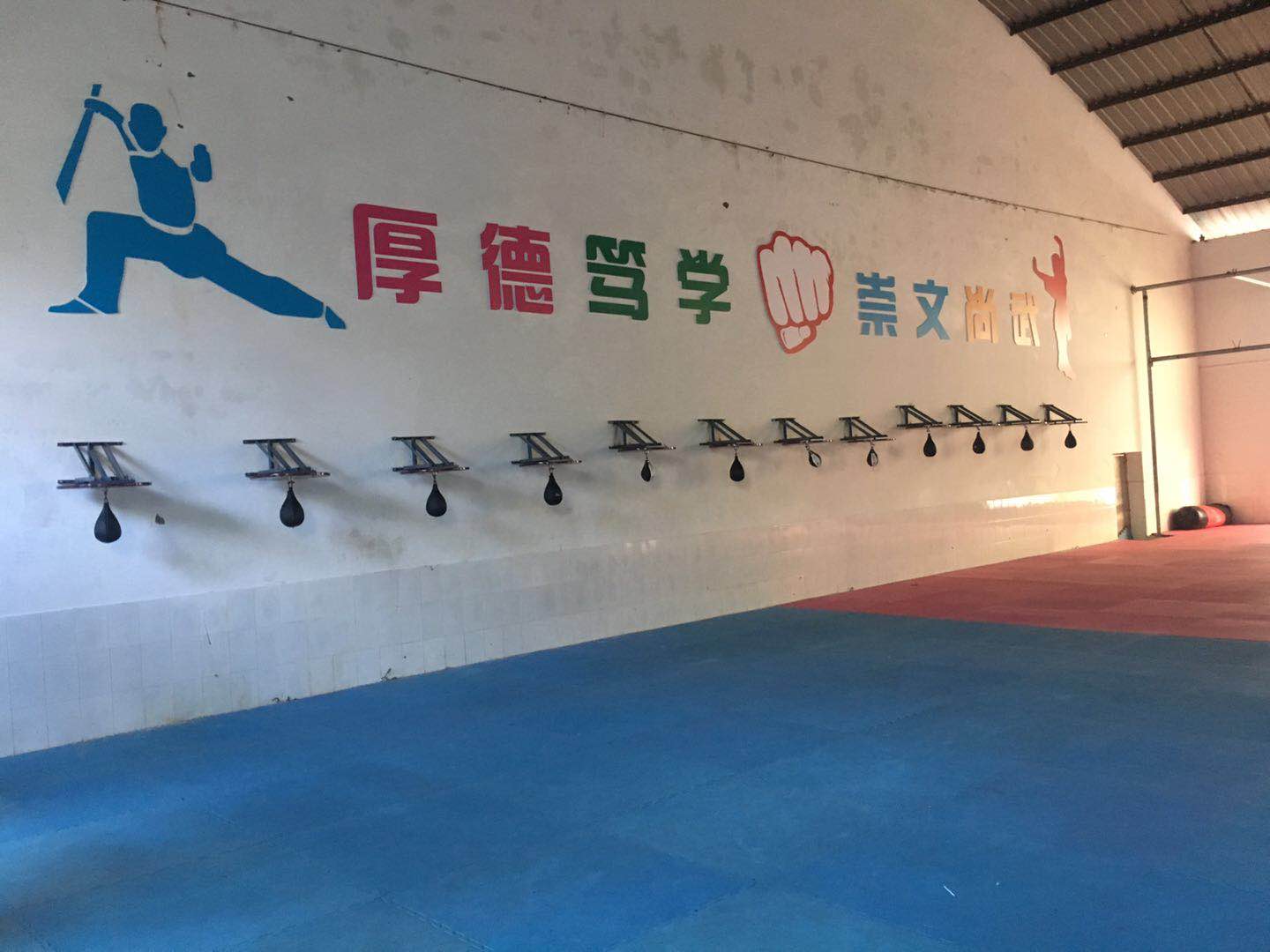 廣西玉峰體育運(yùn)動場地