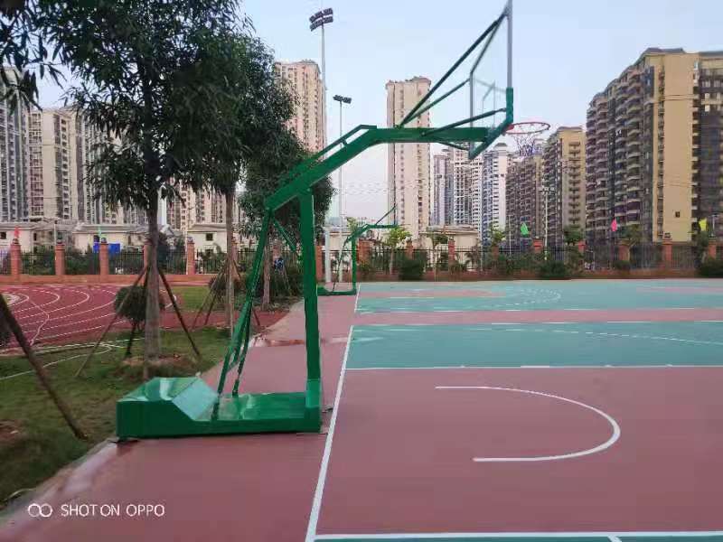 龍崗北小學(xué)小箱籃球架項目安裝完畢-【玉峰體育】